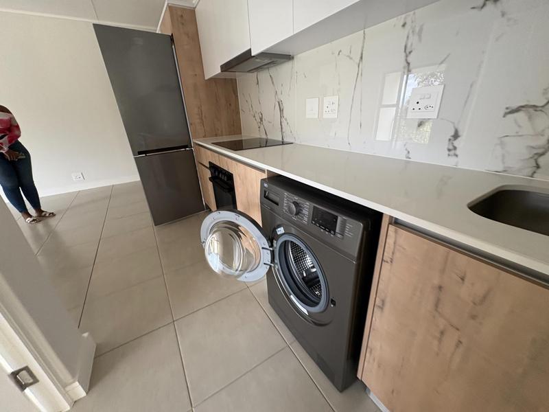 To Let 1 Bedroom Property for Rent in Richwood Western Cape